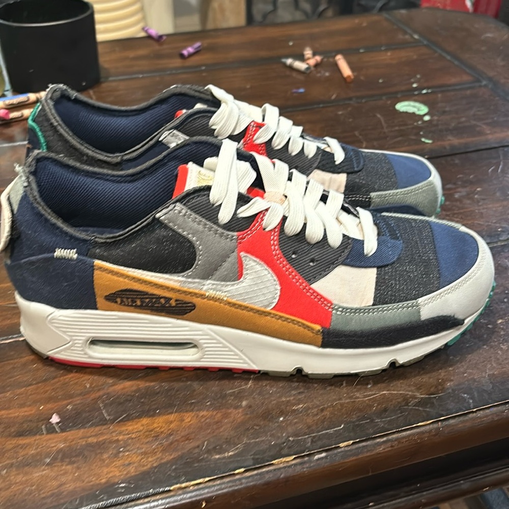 Nike women’s Air Max 90 Legacy. Size 12 women’s